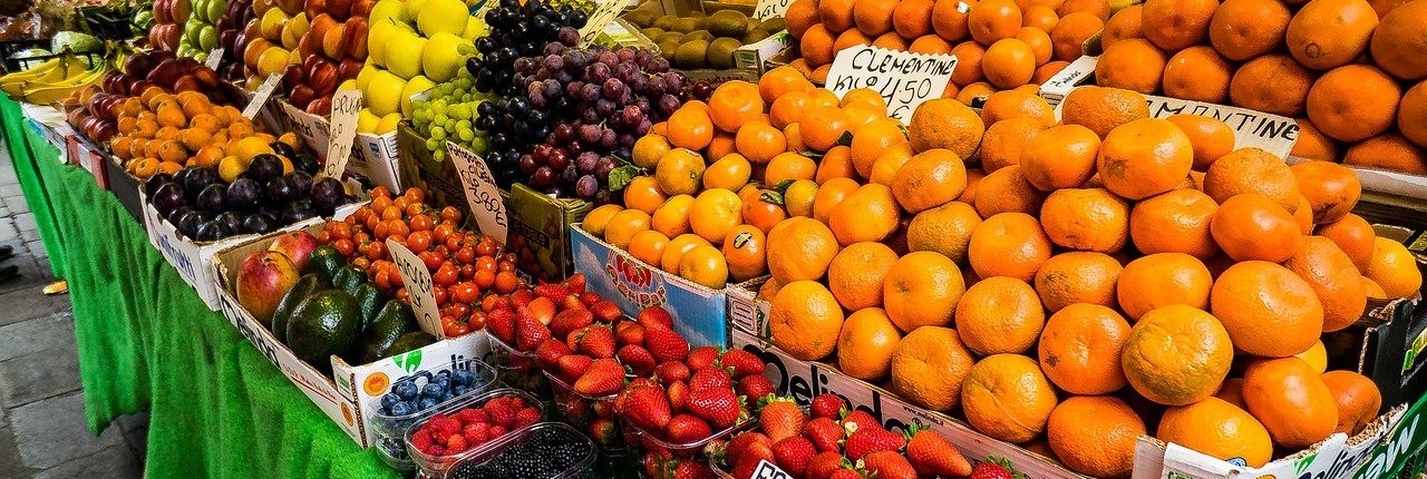 Il sistema agroalimentare ha un ruolo enorme sul fronte della lotta alle emissioni climalteranti. La strategia Farm to Fork della Ue punta a introdurre le riforme necessarie a ridurre l'impatto del settore e a promuovere le azioni che lo rendono più resiliente e amico di clima e biodiversità. FOTO: Michelle Raponi da Pixabay