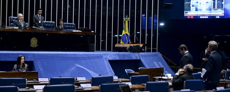 Già approvata dalla camera bassa, la nuova legge sui pesticidi è ora al vaglio del Senato Federale brasiliano. Foto: Agência Senado Attribution 2.0 Generic (CC BY 2.0)