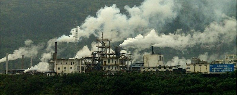 In China, soil pollution comes largely from non-ferrous metal mining and plant dumping operations Photo: High Contrast Attribution 2.0 Germany (CC BY 2.0 DE)