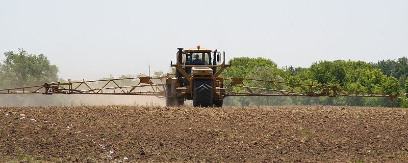 In one year, the Planet's soils absorbed 109 million tons of synthetic nitrogen fertilizers. Photo: P177 Attribution 2.0 Generic (CC BY 2.0)