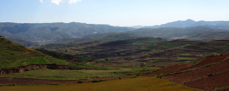 The Gansu Province. Stretching from Central Asia to the northeast of the country, the desertification-prone region in China covers an area of more than 1.2 million km2. Photo: Robert Thomson Attribution-NonCommercial 2.0 Generic (CC BY-NC 2.0)