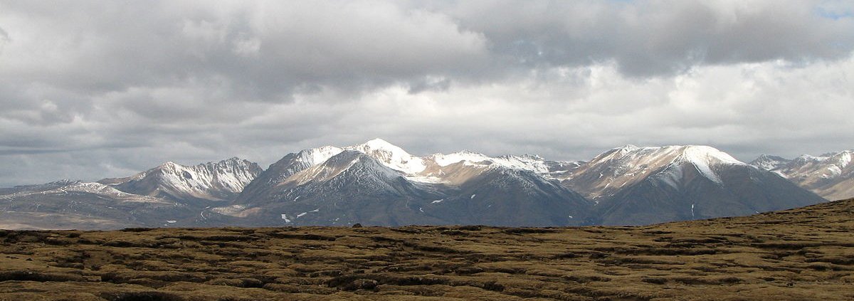 In the Tibetan Plateau, the benefits of vegetation enhancement for erosion control will be undermined by climate change. Photo: McKay Savage CC BY 2.0 DEED Attribution 2.0 Generic