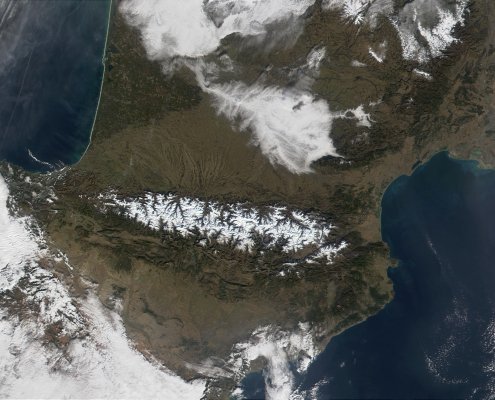 Answers to questions about past and future erosion could be found in the fossil sediments of the Pyrenees. Photo: NASA public domain