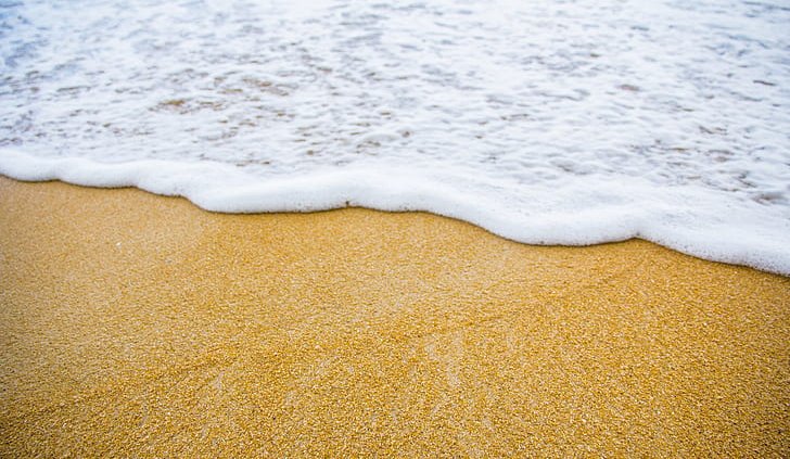 Climate change and increasing pressure from human activities generate an increased release of metals from coasts to oceans. Pickpik Royalty-Free photo