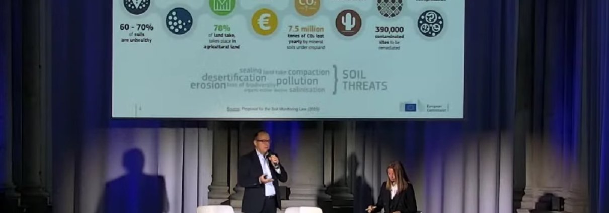 Un momento del convegno organizzato da CIC, Re Soil Foundation e Cluster Spring in occasione della Giornata Mondiale del Suolo. Immagine: Ricicla.tv screenshot 5-12-2024