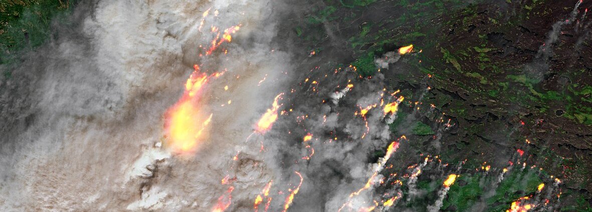 The massive wildfires of 2023 in Quebec as seen by satellite. During that year, Canada recorded more than 18.4 million hectares of forest burned and about 232,000 people evacuated. Photo: Pierre Markuse modified Copernicus Sentinel data 2023 Attribution 2.0 Generic CC BY 2.0 Deed