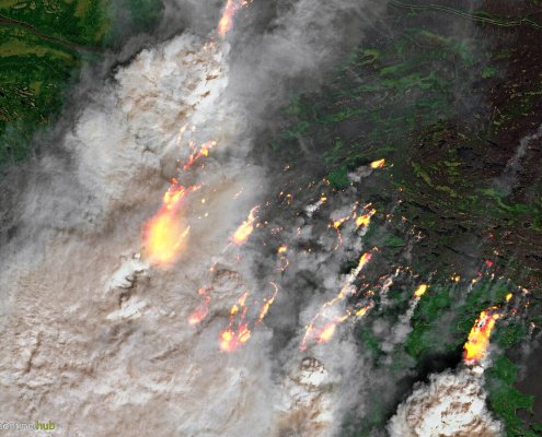 The massive wildfires of 2023 in Quebec as seen by satellite. During that year, Canada recorded more than 18.4 million hectares of forest burned and about 232,000 people evacuated. Photo: Pierre Markuse modified Copernicus Sentinel data 2023 Attribution 2.0 Generic CC BY 2.0 Deed