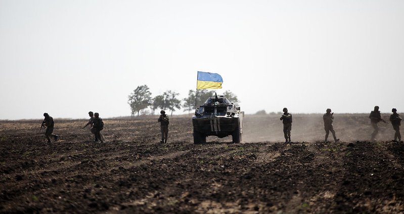 A tre anni dall'invasione russa, oltre agli inestimabili costi umani, la guerra in Ucraina continua a produrre significativi danni ambientali. Foto: Ministry of Defense of Ukraine, Taras Gren Attribuzione - Condividi allo stesso modo 2.0 Generico CC BY-SA 2.0 Deed
