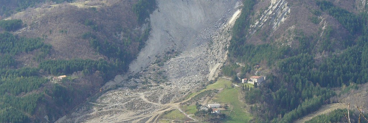 Nel 2024, il 94,5% dei comuni italiani è risultato a rischio frana, alluvione, erosione costiera o valanghe. FOTO: Lamberto Zannotti CC 3.0