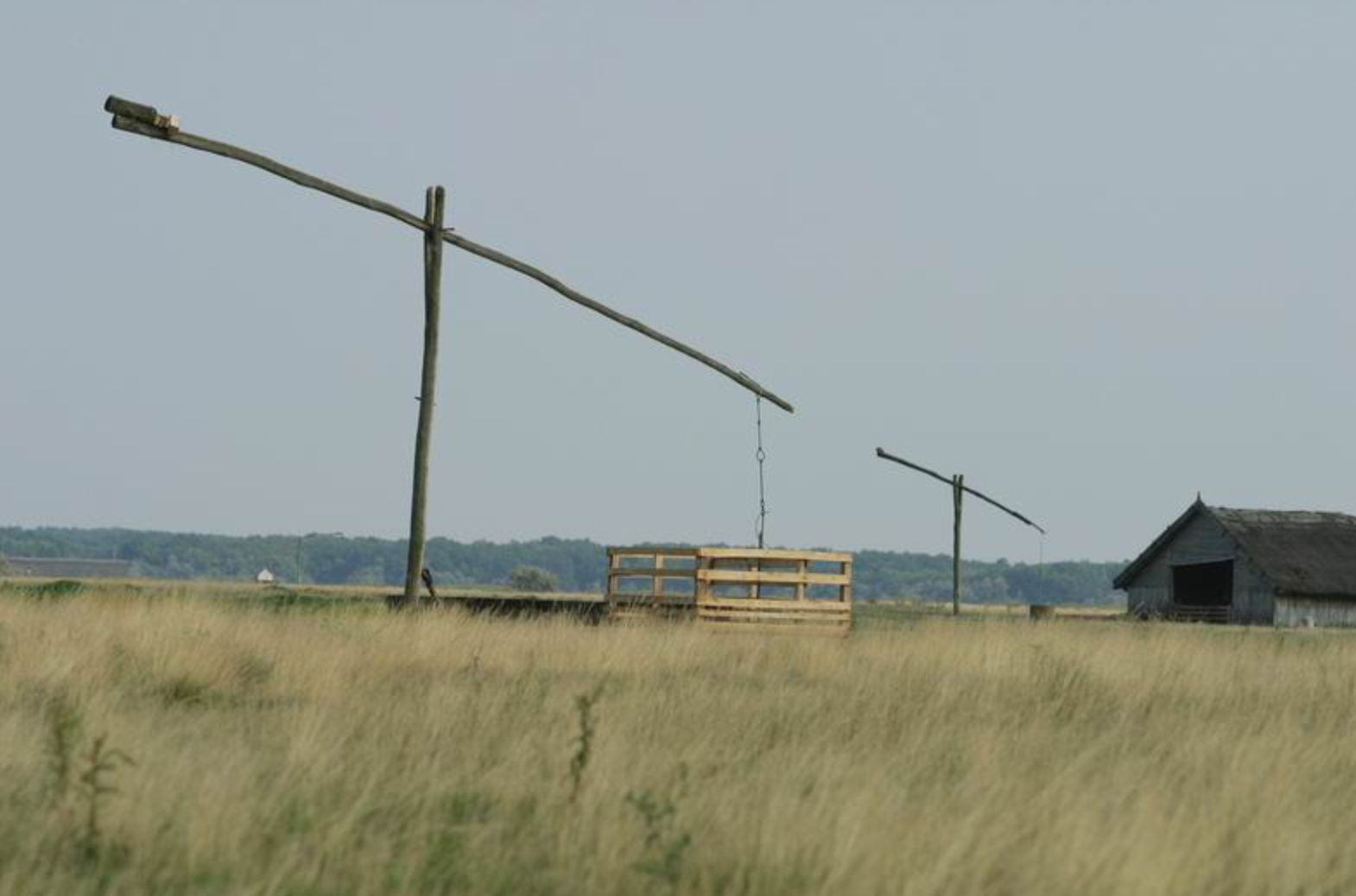 Un pozzo nel Parco Nazionale Hortobágy - Puszta, Ungheria. FOTO: Andreas.poeschek by CC-BY-2.0-at