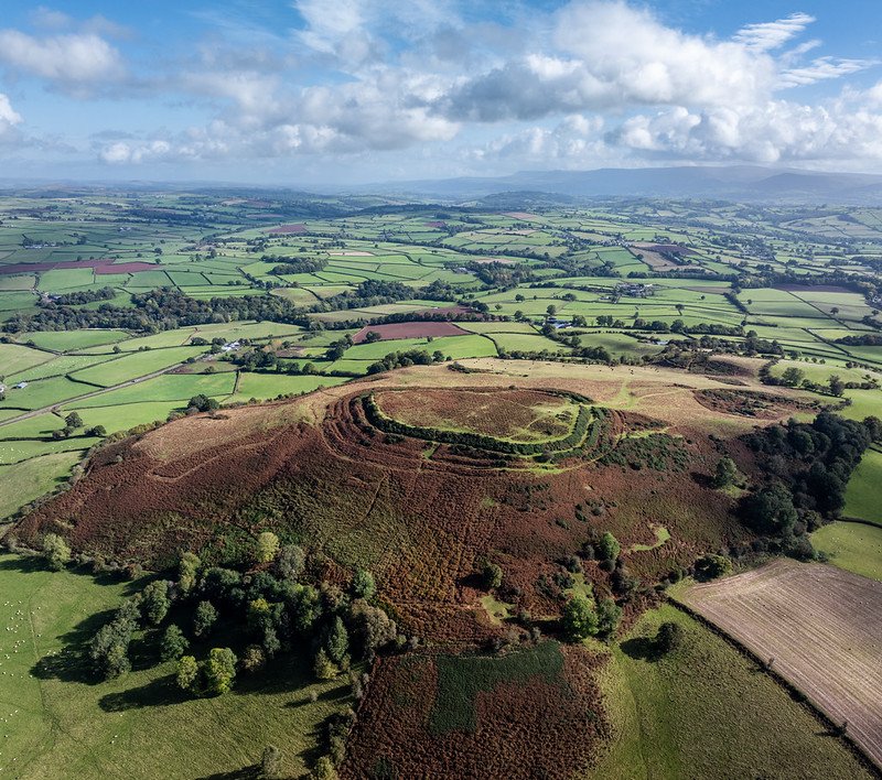 The LandISPortal platform currently contains over 250,000 field observations and more than 30,000 detailed descriptions of soil profiles, as well as hundreds of specialist publications and thematic maps. Photo: Siegfried Makedanz Attribution-NonCommercial 2.0 Generic CC BY-NC 2.0 Deed