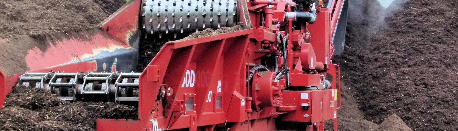 I frammenti di bioplastiche compostabili al termine del processo di compostaggio industriale non restano nel terreno ma continuano a degradarsi. FOTO: Image by Daina Krumins from Pixabay